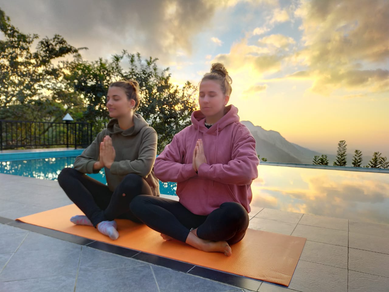 WhatsApp Image 2025-11-20 at 19.58.25